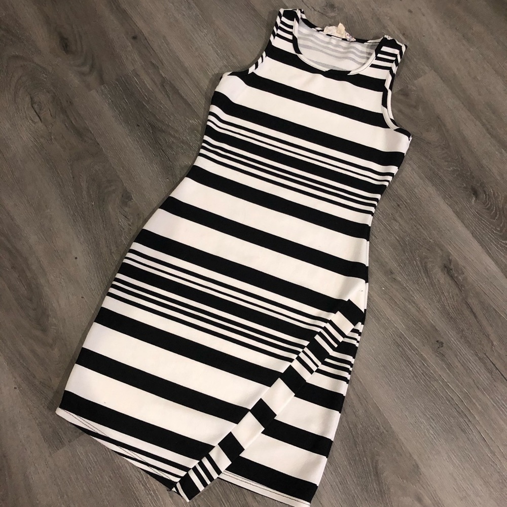 🌸PINK REPUBLIC🌸 Black and White Stripped Dress